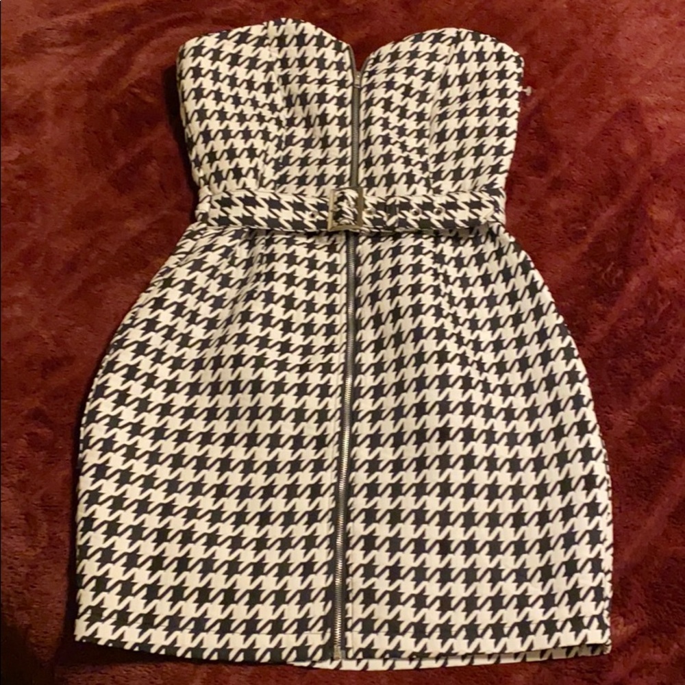 Pretty Little Thing houndstooth mini dress S